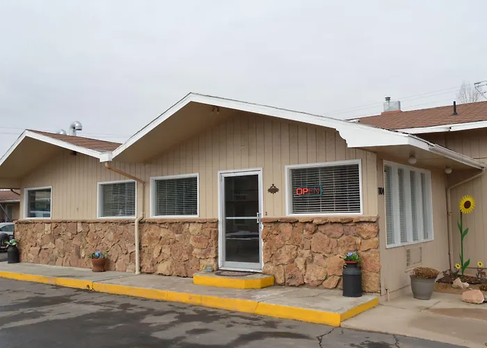 Laramie Valley Inn