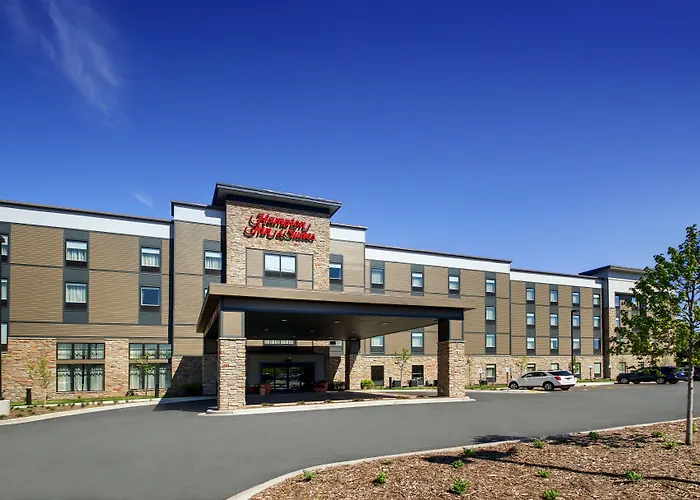 Hampton Inn & Suites Milwaukee West