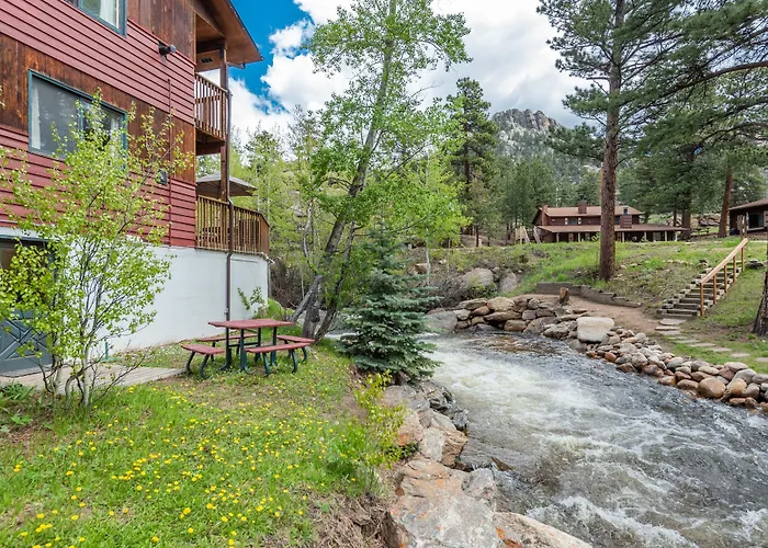 Ponderosa Lodge