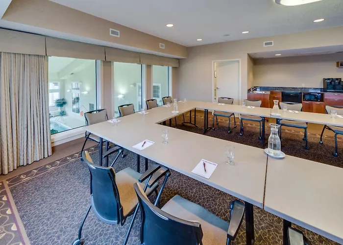 Heritage Inn & Suites - Brooks