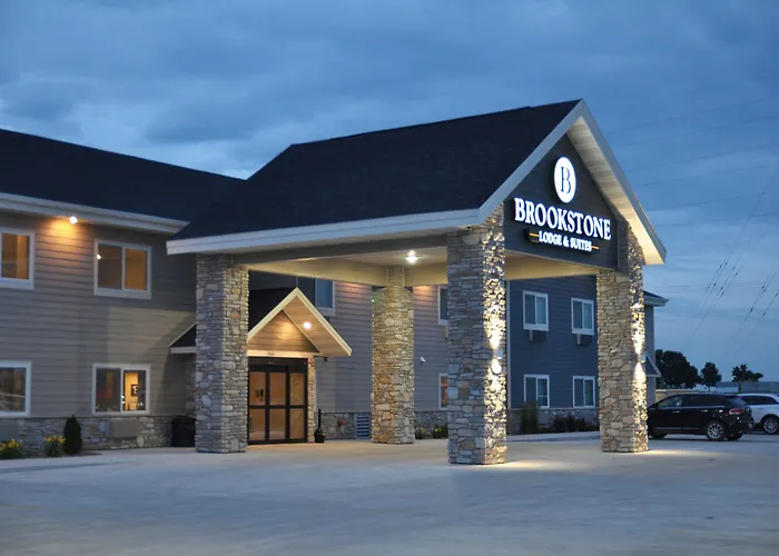 Brookstone Lodge & Suites
