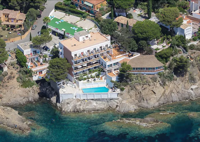 Hotel La Calanque Cavalaire-sur-Mer