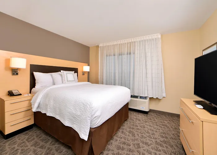 Towneplace Suites By Marriott Detroit Commerce