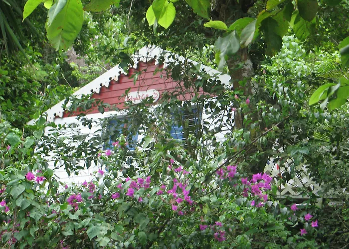El Momo Cottages