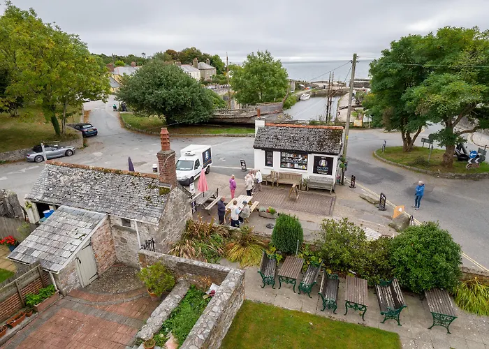 Rashleigh Arms