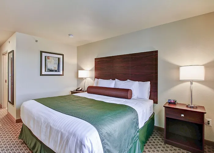 Cobblestone Hotel & Suites Pulaski/Green Bay