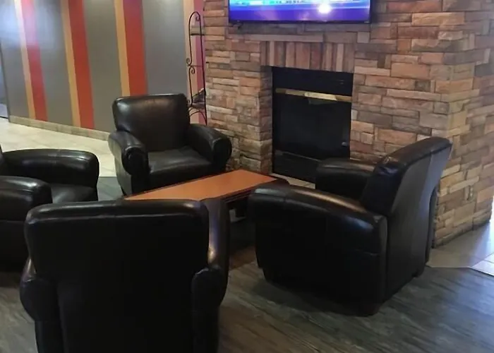 Howey Bay Motel