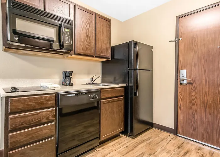Suburban Studios , Pa