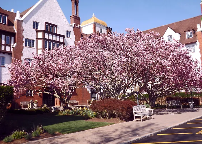 Montauk Manor