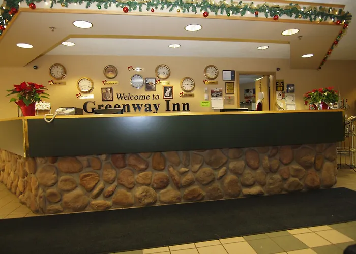 Travelodge By Wyndham Lacombe