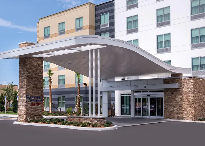 Fairfield Inn & Suites By Marriott Orlando East/Ucf Area