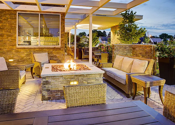 Springhill Suites By Marriott Carle Place Garden City