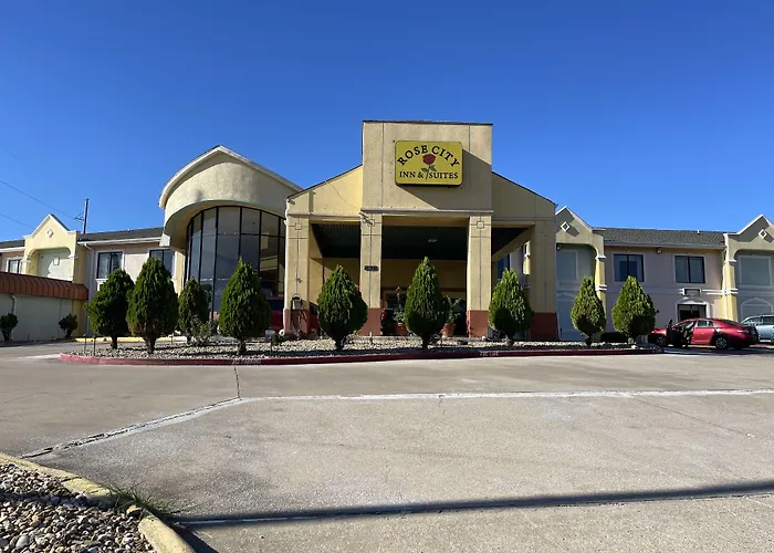 Rose City Inn & Suites