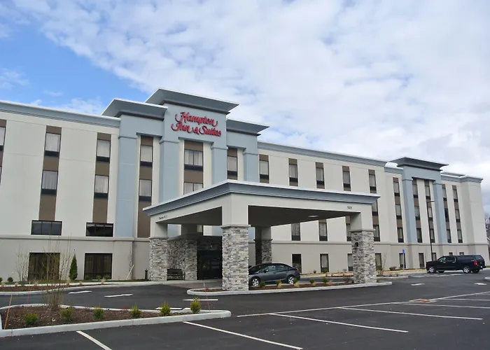 Hampton Inn & Suites Alliance