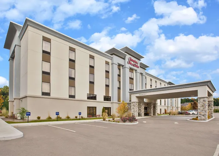 Hampton Inn & Suites Alliance