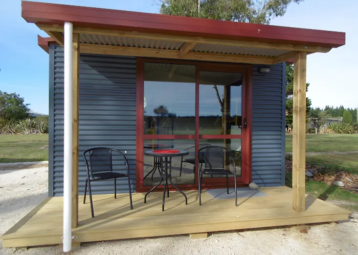 Glenavys Waitaki River Motor Camp