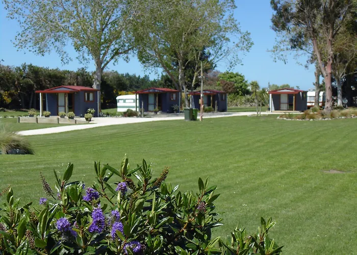 Glenavys Waitaki River Motor Camp