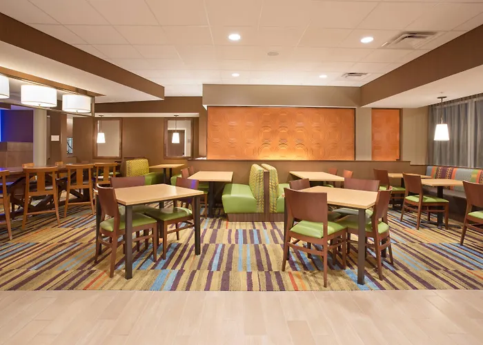 Fairfield Inn & Suites By Marriott Burlington