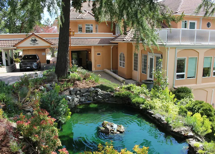 Villa Eyrie Resort