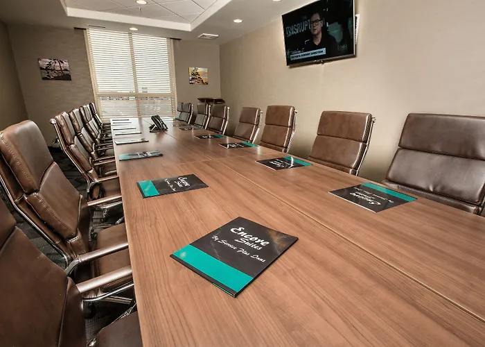 Encore Suites By Service Plus Inns
