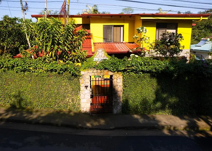 La Terraza Guest House B&B