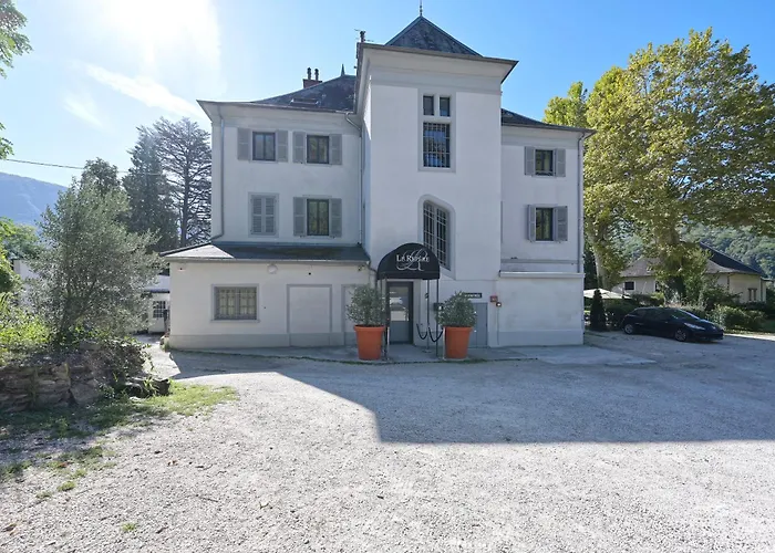 Hôtel Restaurant Le Repère