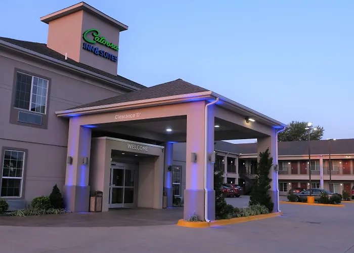 Catoosa Inn & Suites