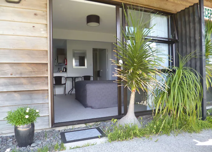 Opua Boutique Seaview Motel