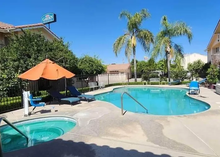 Garden Inn And Suites Fresno