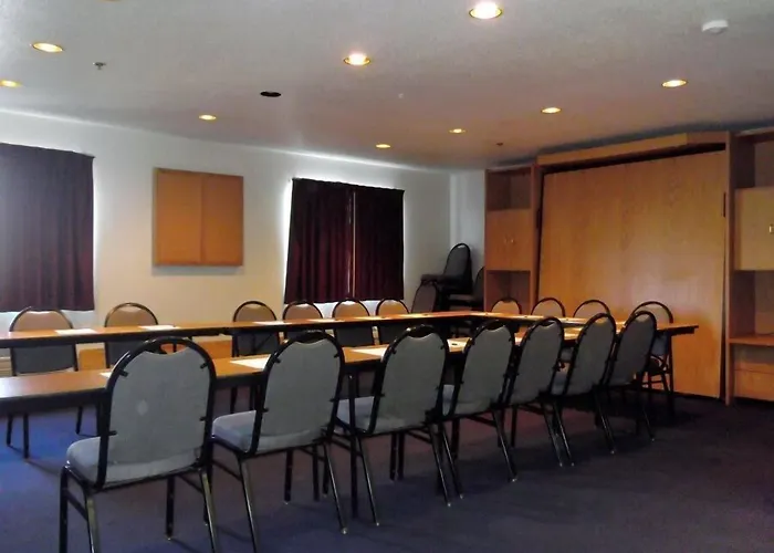Amerihost Inn & Suites Fulton