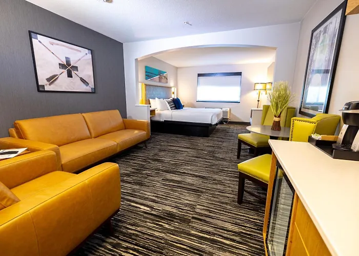 Creekside & Suites
