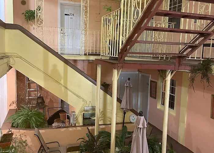Midtown Guest House