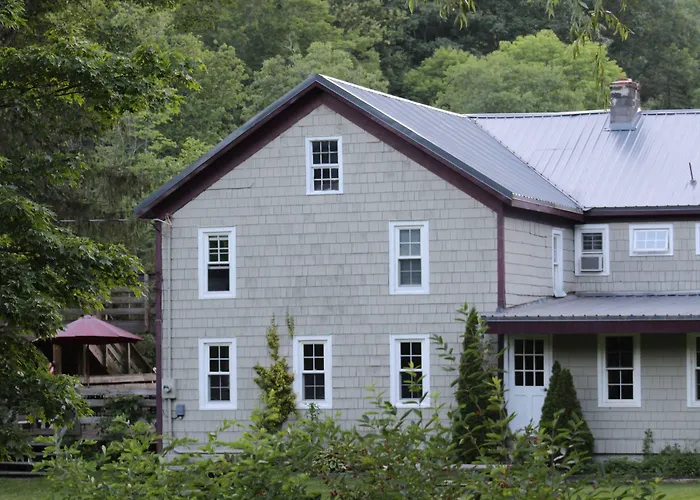 Catskill Seasons Inn