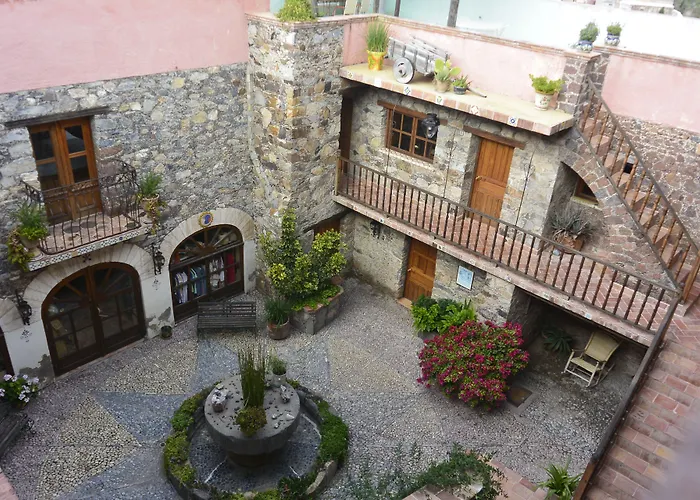 Hotel Amor y Paz