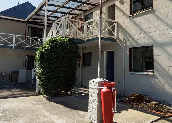 Duvauchelle Seaside Motel