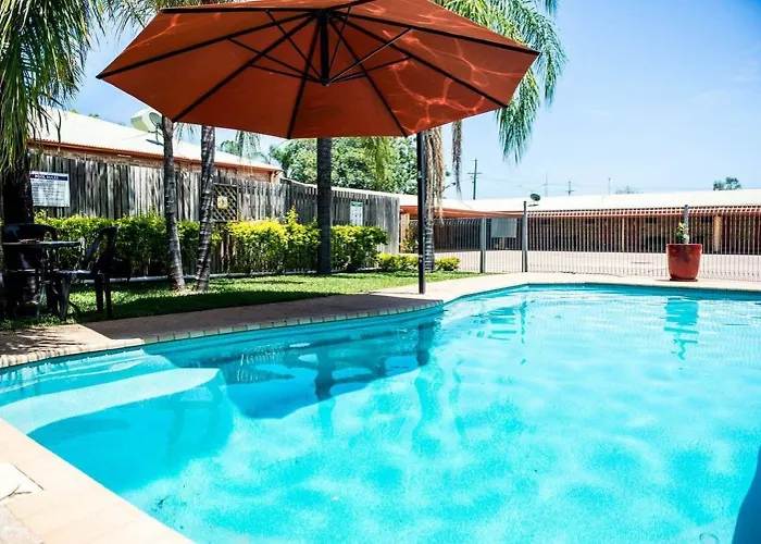 Clermont Country Motor Inn