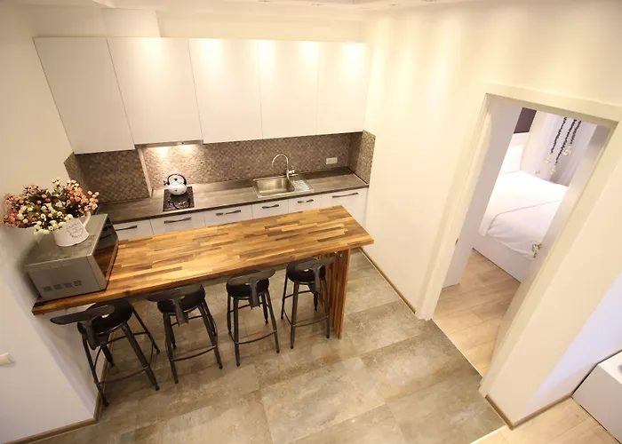 Super Luxury Apartments