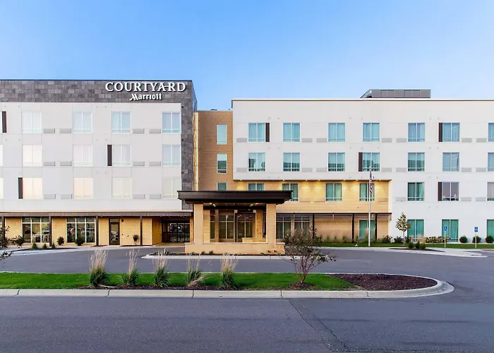 Courtyard By Marriott St Paul Woodbury
