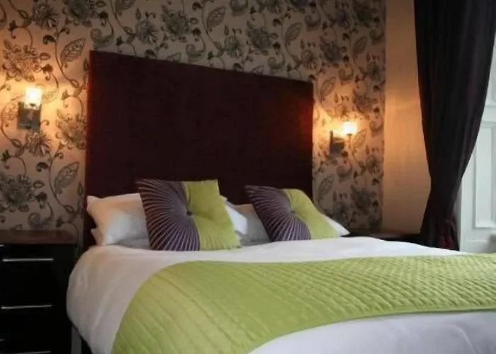 Royal Hotel