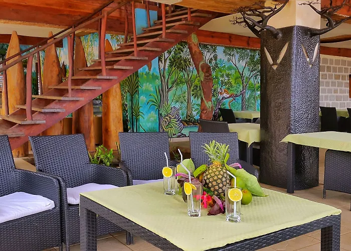 Anjiamarango Beach Resort Befotaka Bay