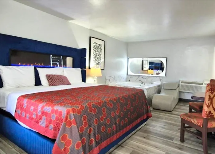 Capital O Elite Inn & Suites I 94