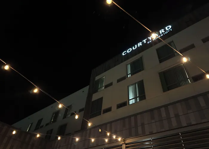 Courtyard By Marriott Savannah Airport