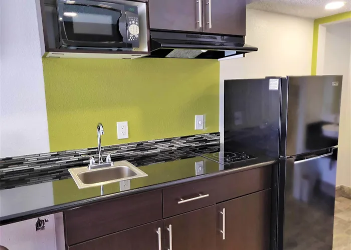 Studio 6-Fresno, Ca - Extended Stay