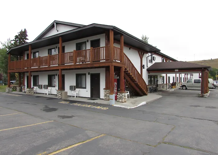 Beartooth Hideaway Inn & Cabins