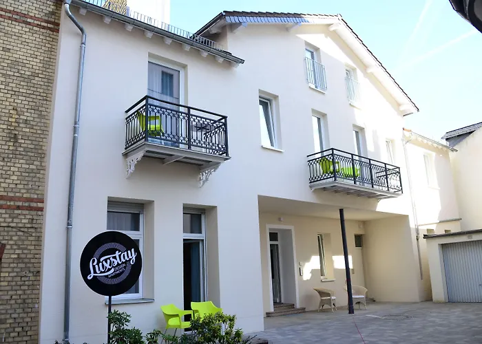 Luxstay - Self-Check-In