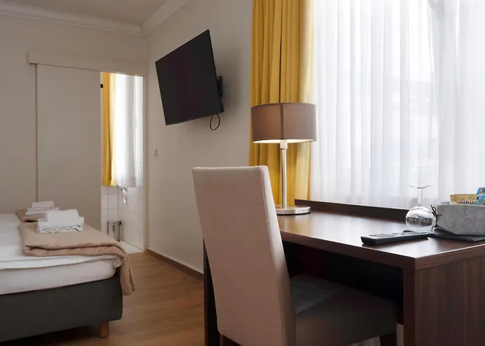 Hotel Mercedes - Self Check-In Bonn