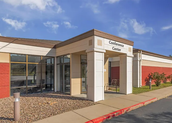 Best Western Plus Eau Claire Conference Center