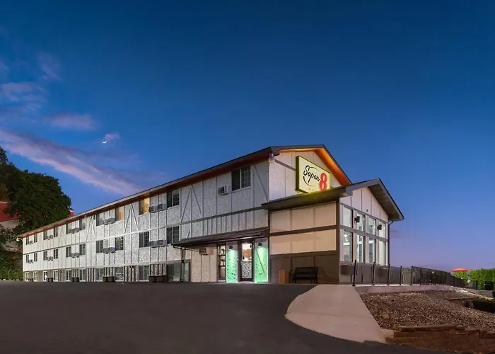 Super 8 By Wyndham Mn