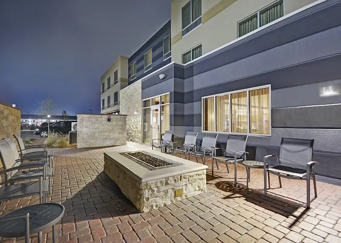 Fairfield Inn & Suites By Marriott Savannah Sw/