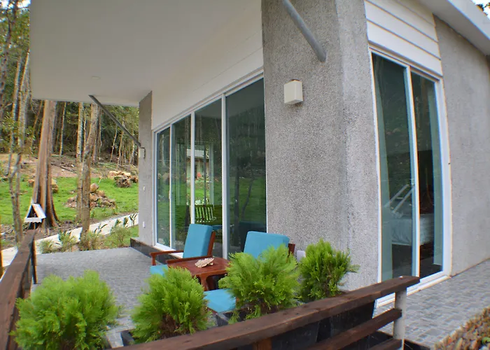 Pearl Beach Resort & Spa Koh Rong Sanloem